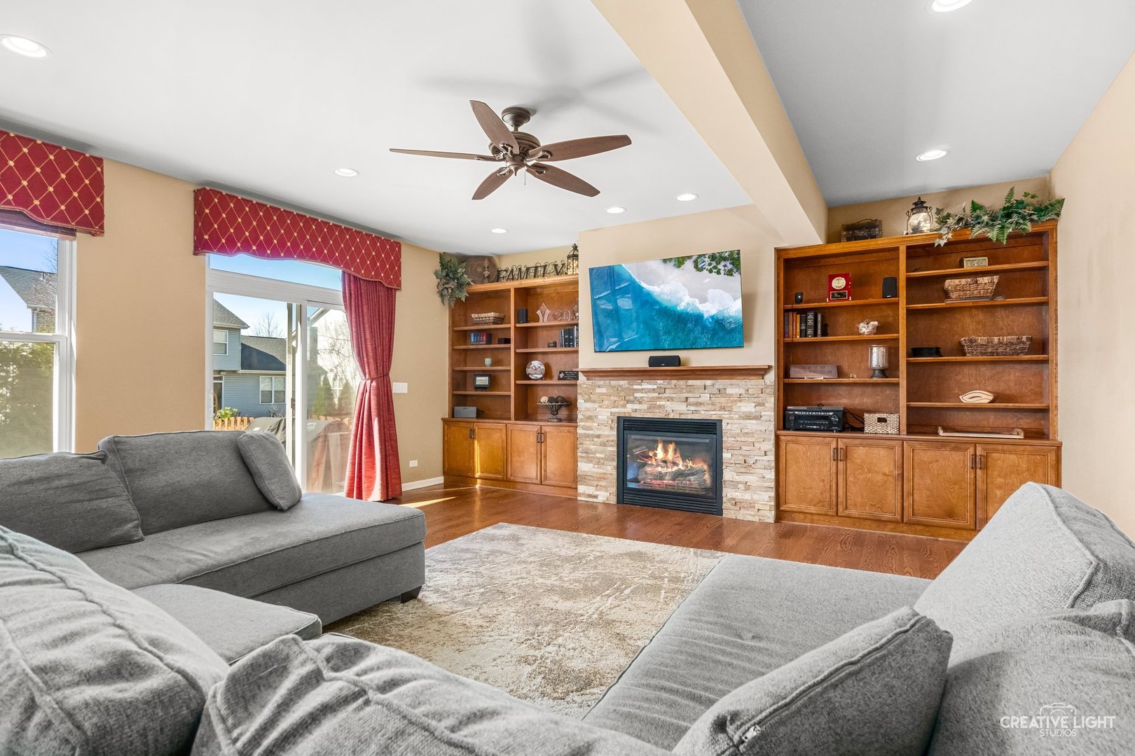 3435 Antoine Place, St. Charles, IL 60175