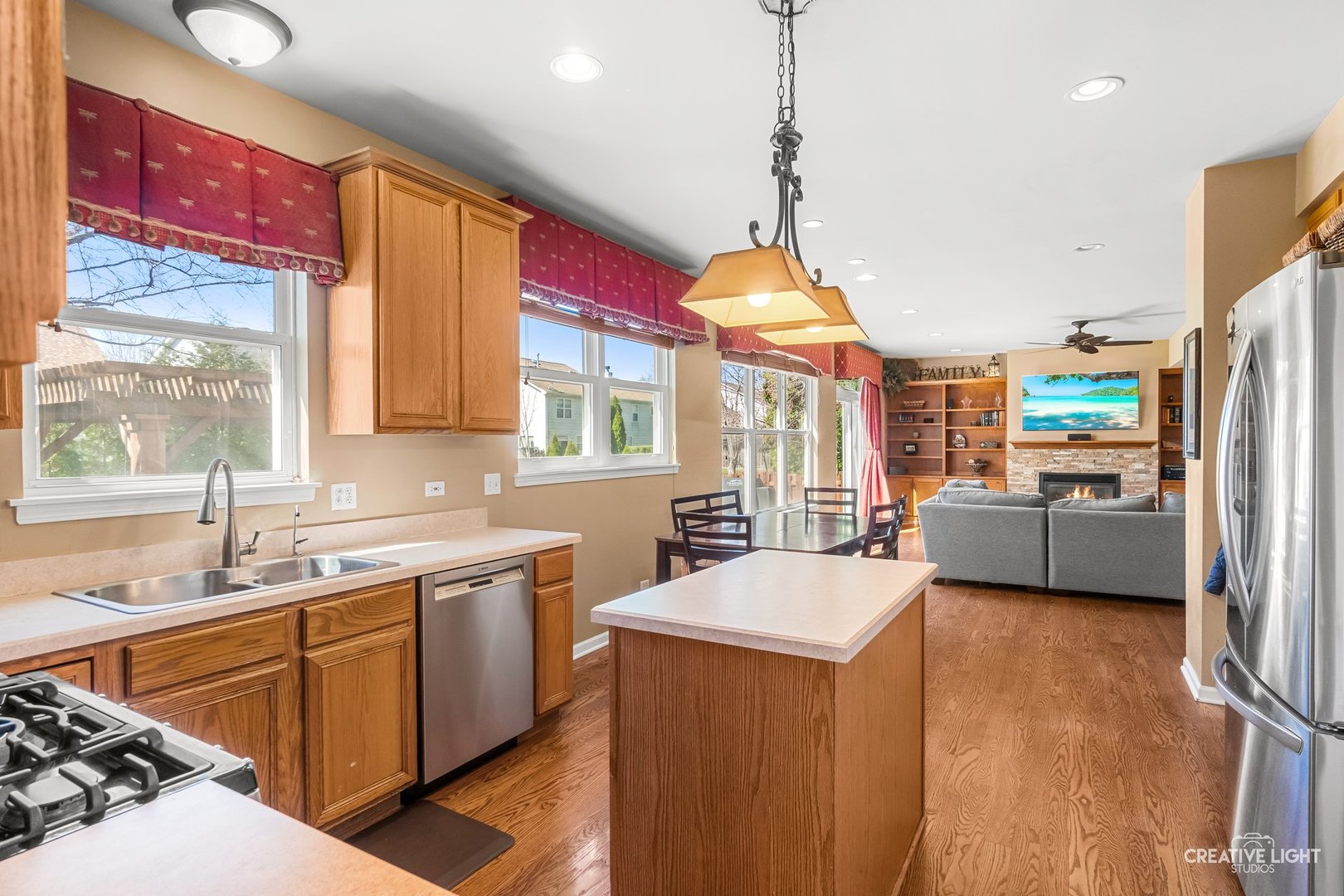 3435 Antoine Place, St. Charles, IL 60175