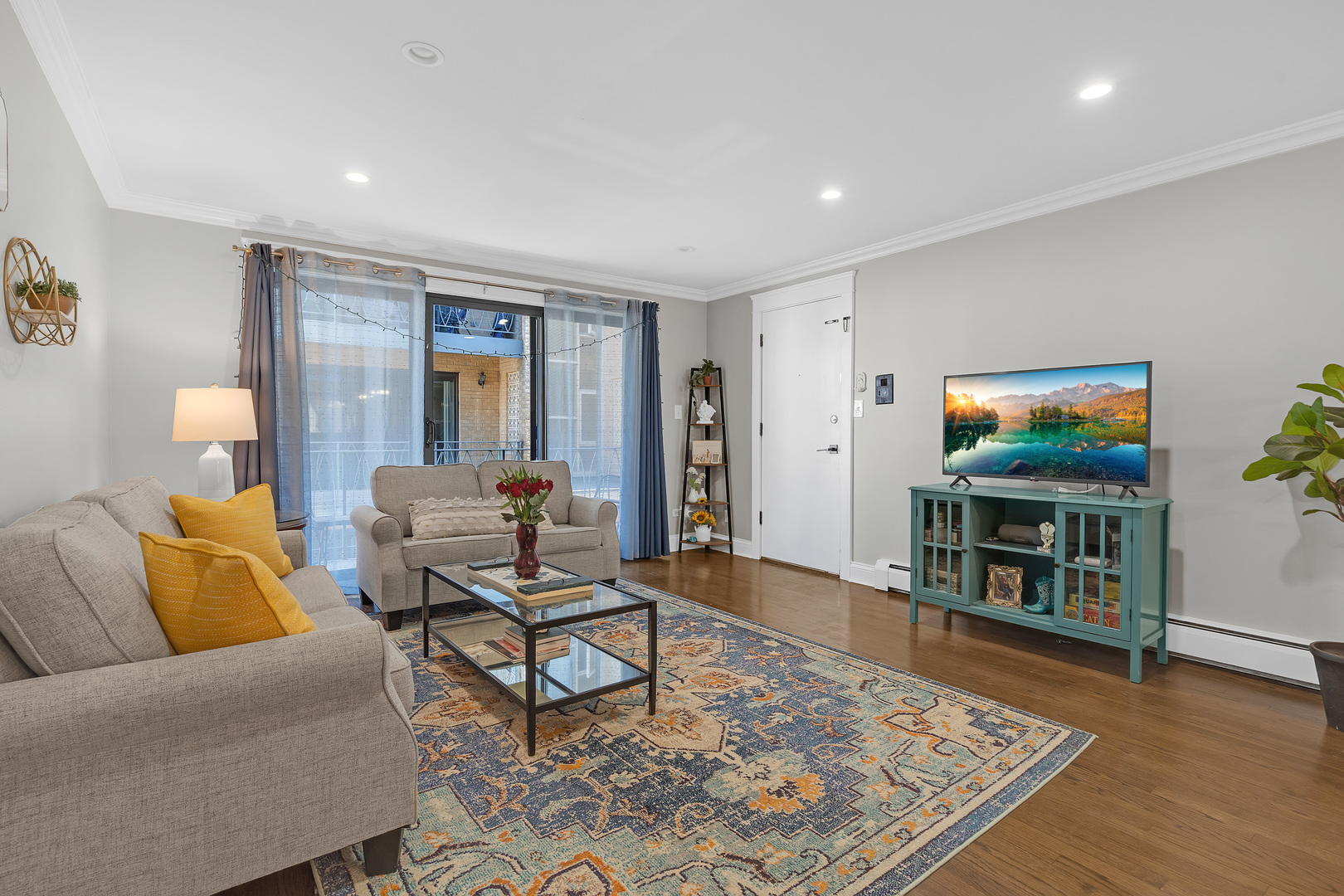 6870 N Northwest Highway #2F, Chicago, IL 60631