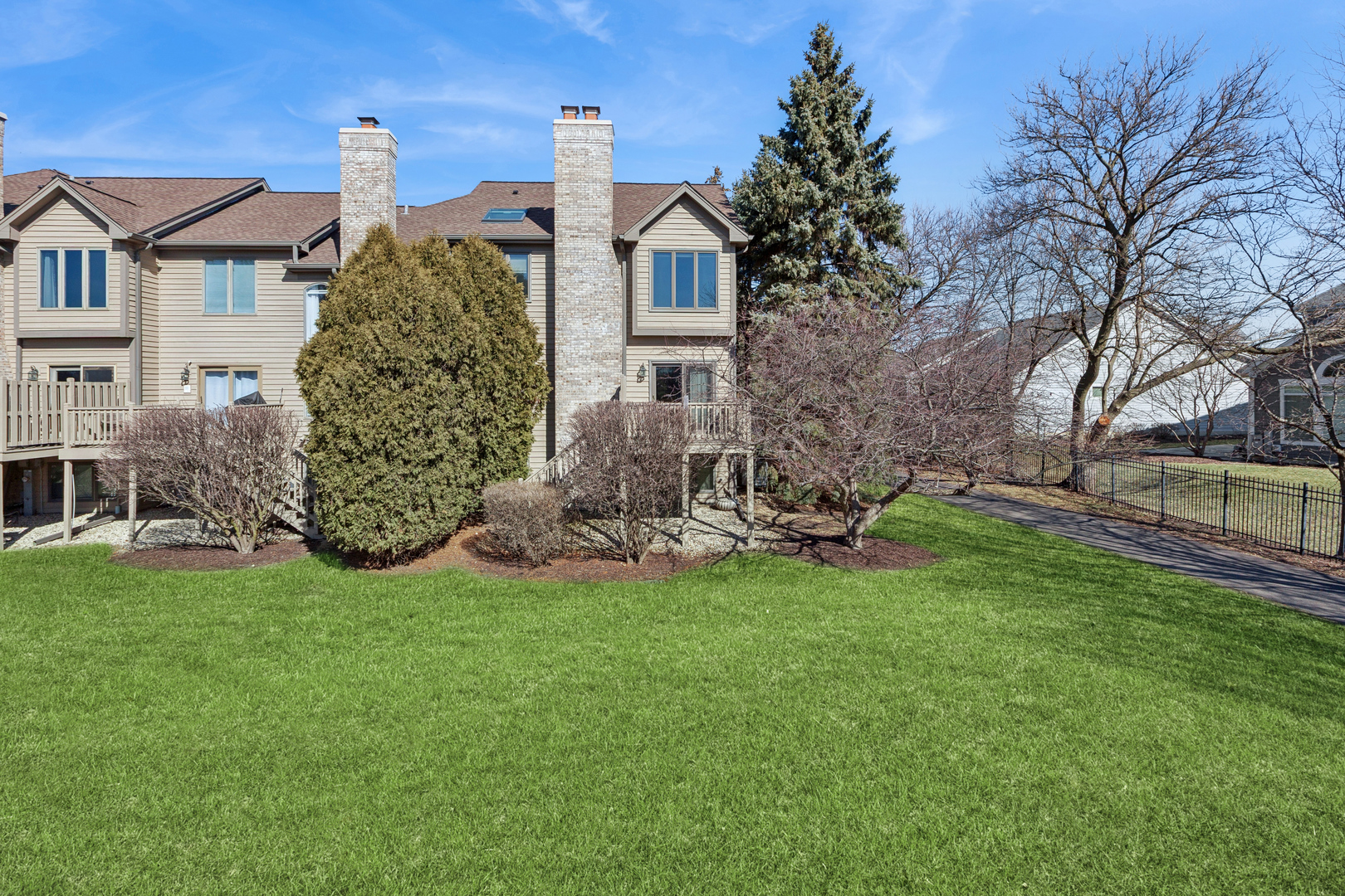 26W011 Klein Creek Drive, Winfield, IL 60190