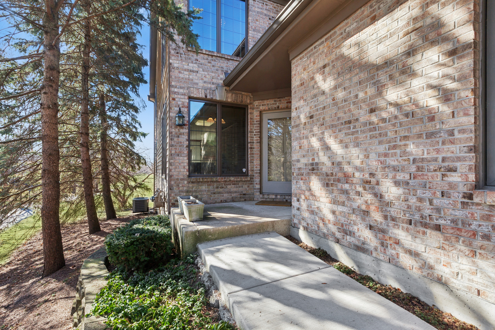 26W011 Klein Creek Drive, Winfield, IL 60190