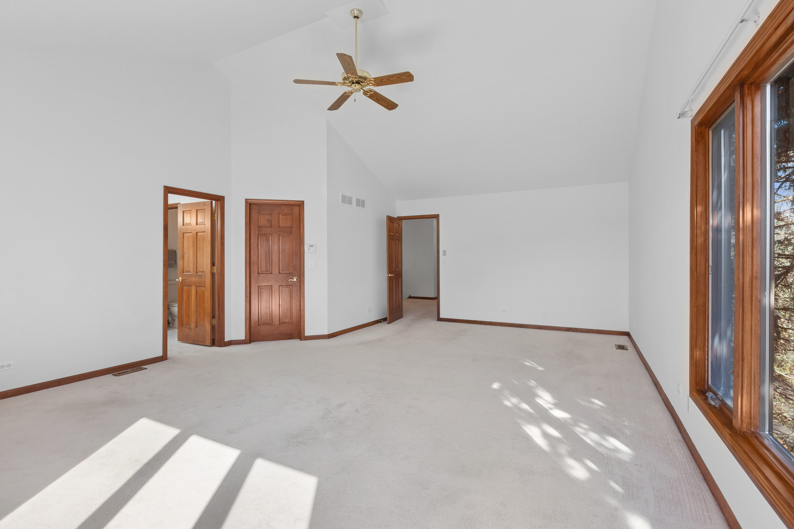 26W011 Klein Creek Drive, Winfield, IL 60190