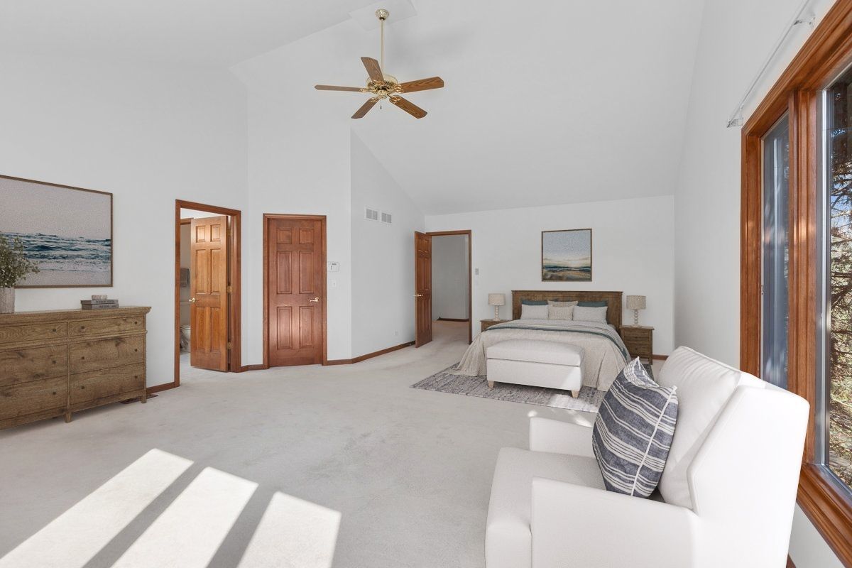 26W011 Klein Creek Drive, Winfield, IL 60190