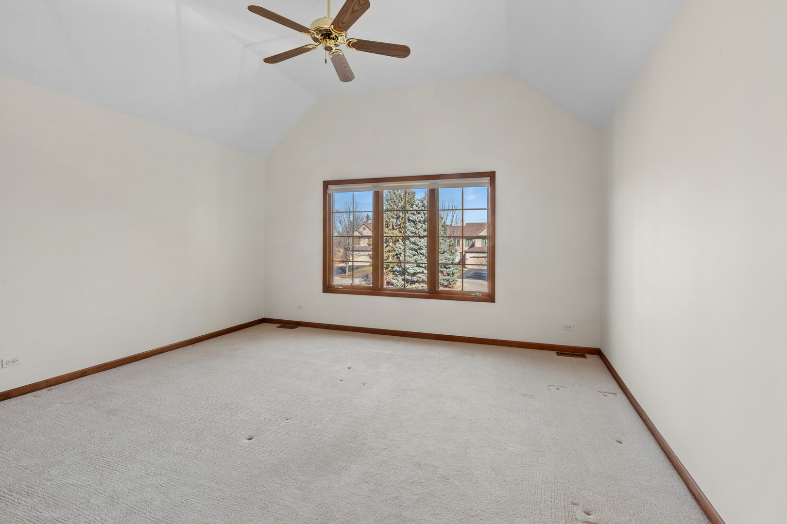 26W011 Klein Creek Drive, Winfield, IL 60190