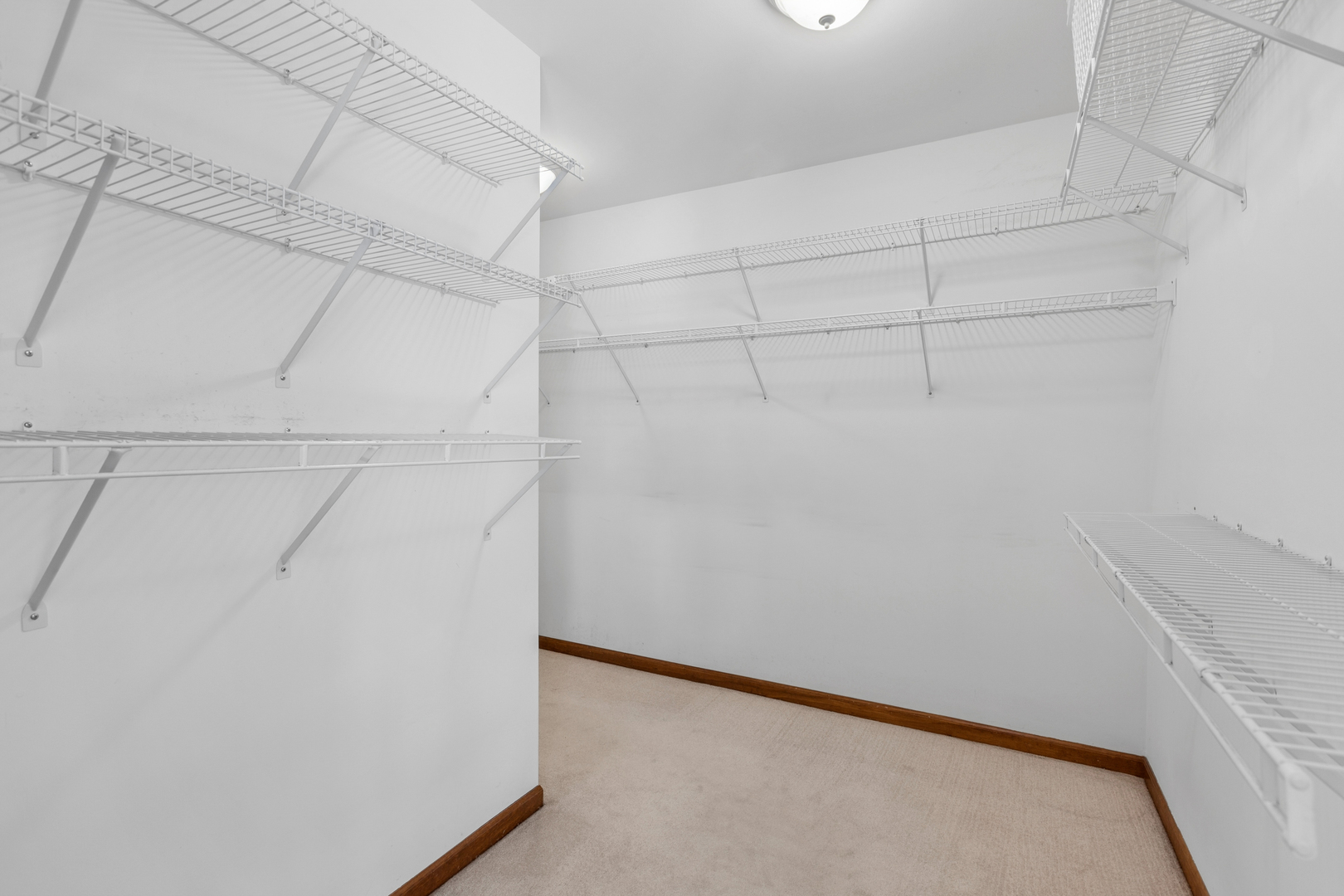 26W011 Klein Creek Drive, Winfield, IL 60190