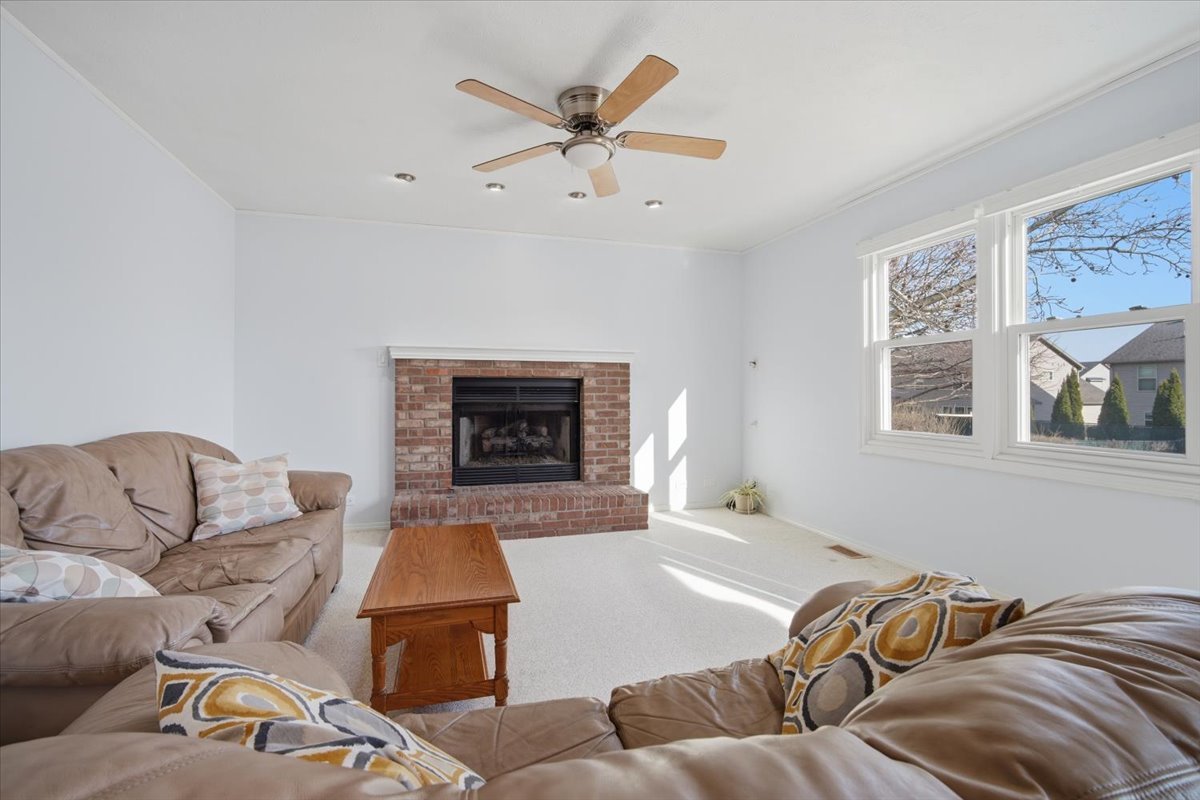 811 Phaeton Place, Normal, IL 61761