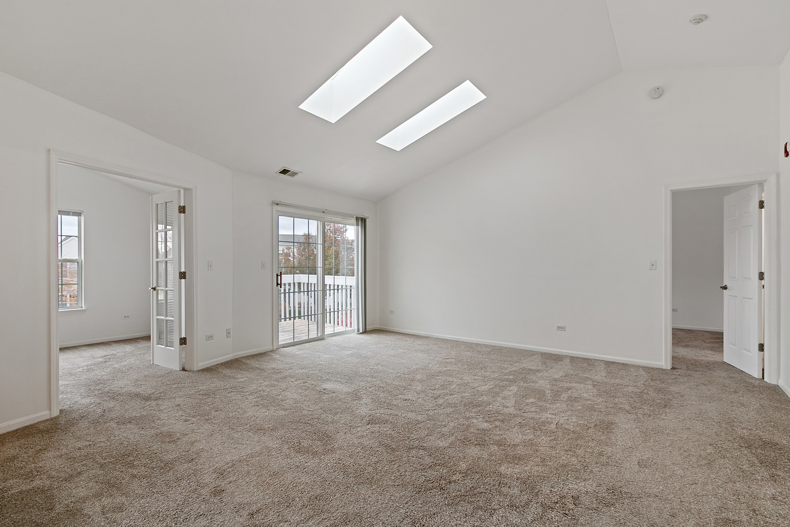 2604 Sheehan Court #204, Naperville, IL 60564