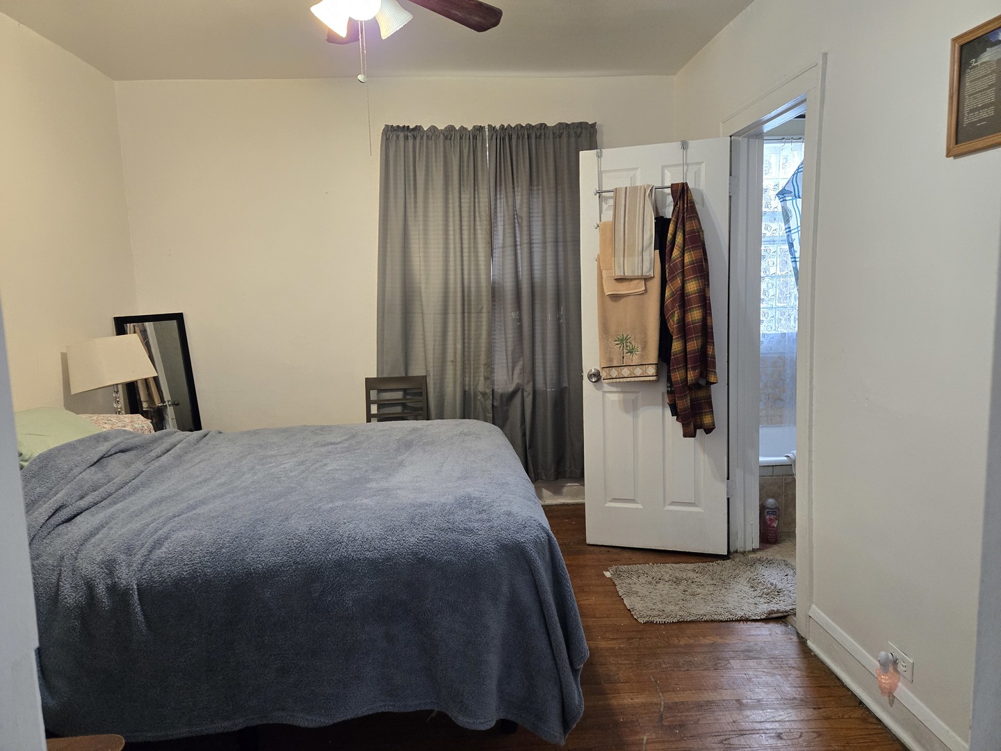 8531 S Euclid Avenue, Chicago, IL 60617