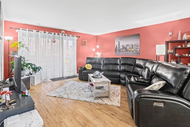 4704 Euclid Avenue #1B, Rolling Meadows, IL 60008