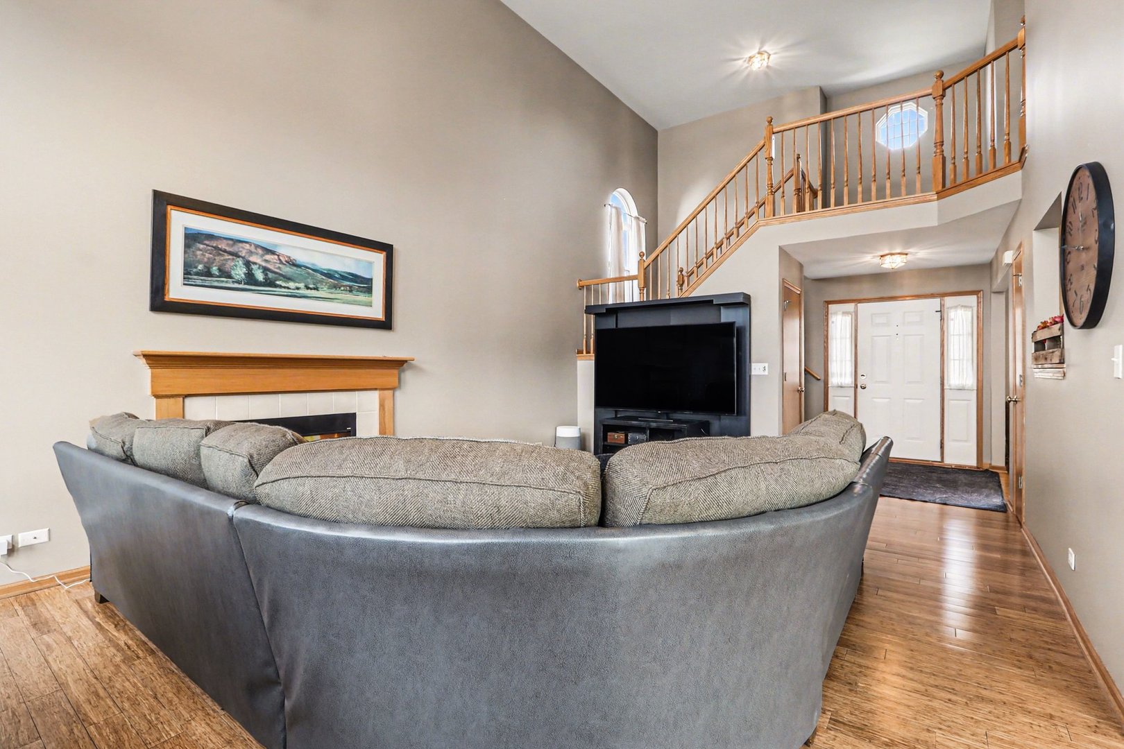 2113 Colonial Street, Aurora, IL 60503