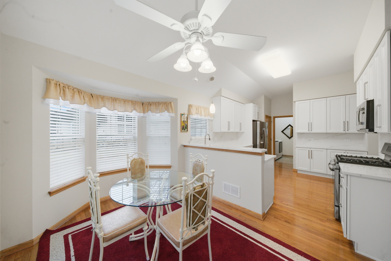 490 Beckett Crossing Drive, Mundelein, IL 60060