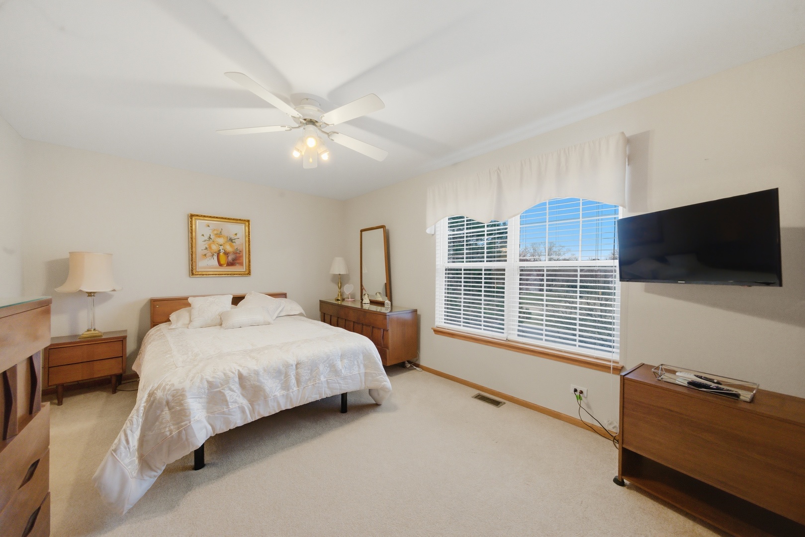 490 Beckett Crossing Drive, Mundelein, IL 60060