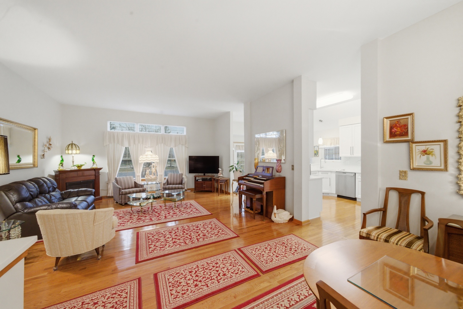 490 Beckett Crossing Drive, Mundelein, IL 60060