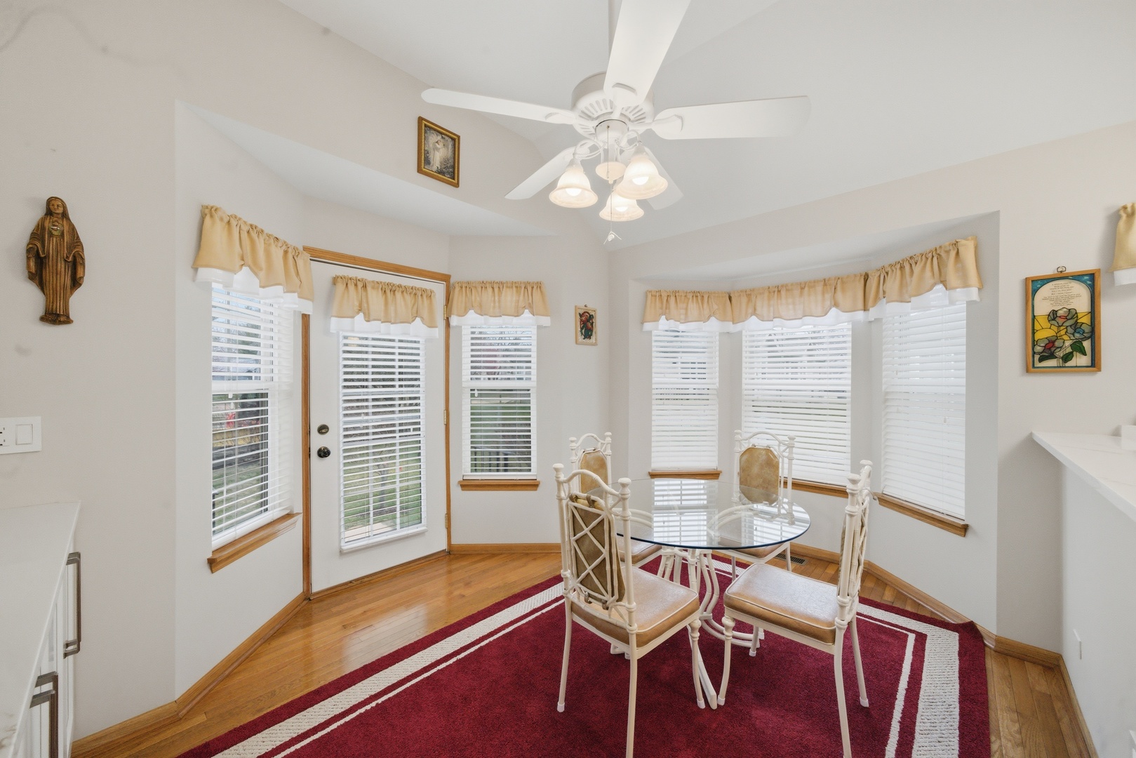 490 Beckett Crossing Drive, Mundelein, IL 60060