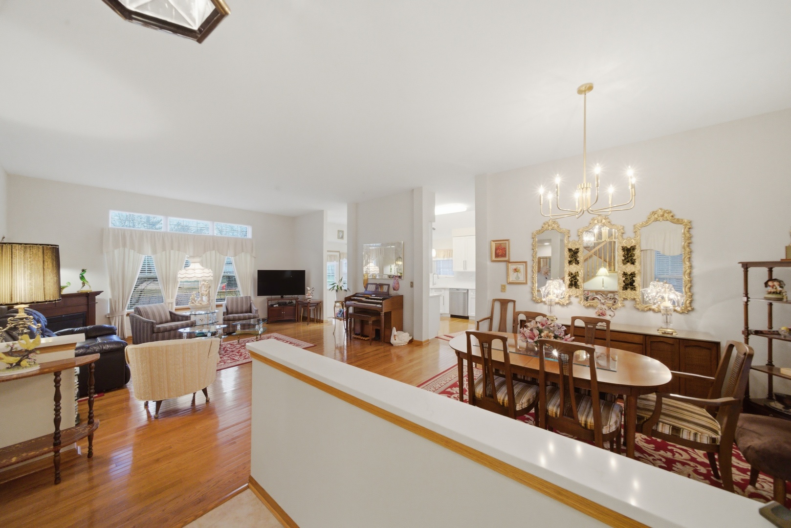 490 Beckett Crossing Drive, Mundelein, IL 60060