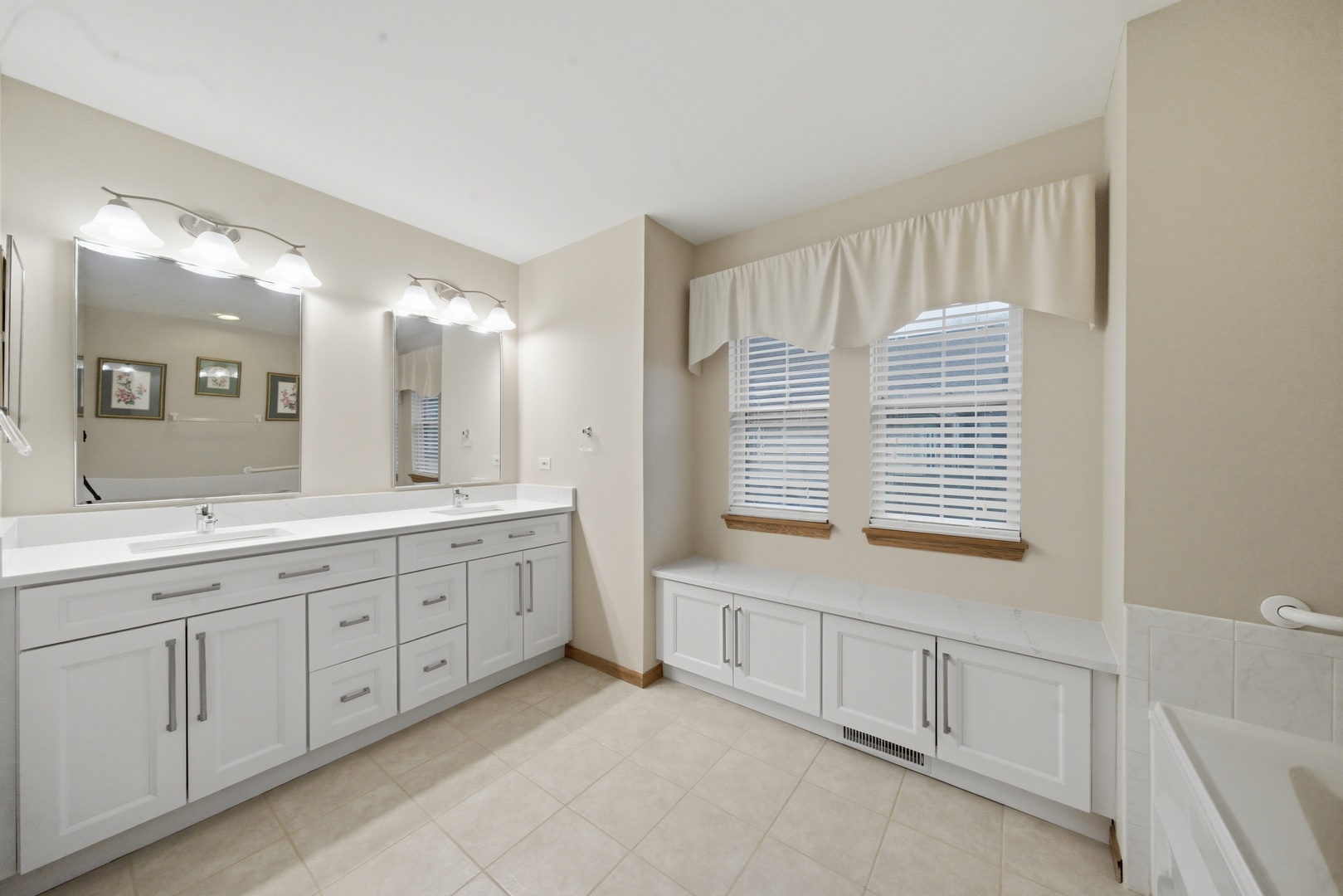 490 Beckett Crossing Drive, Mundelein, IL 60060