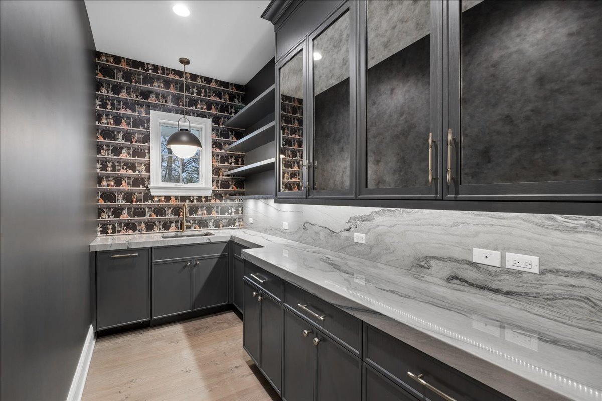 5237 Cornell Avenue, Downers Grove, IL 60515