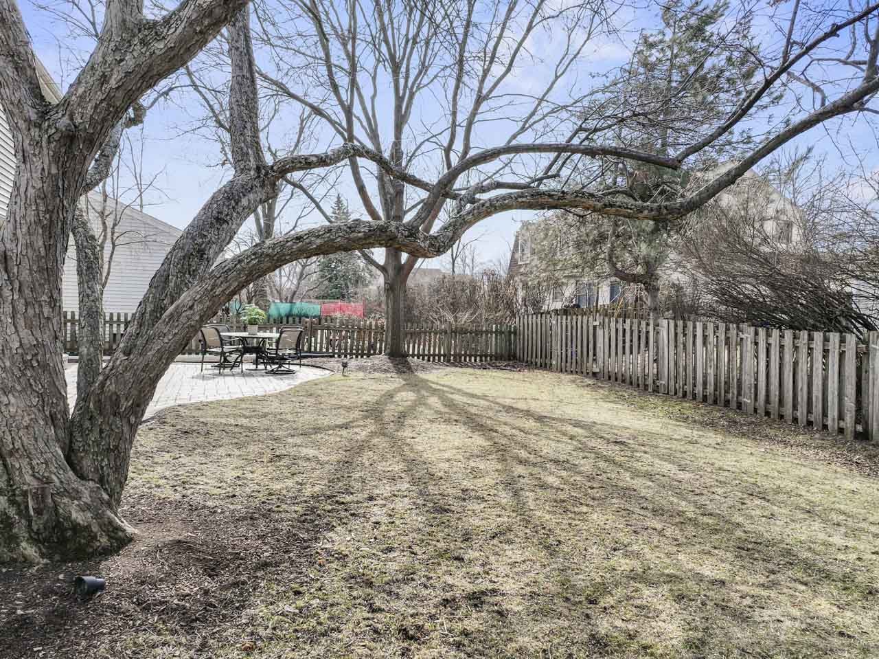 962 Thompson Boulevard, Buffalo Grove, IL 60089