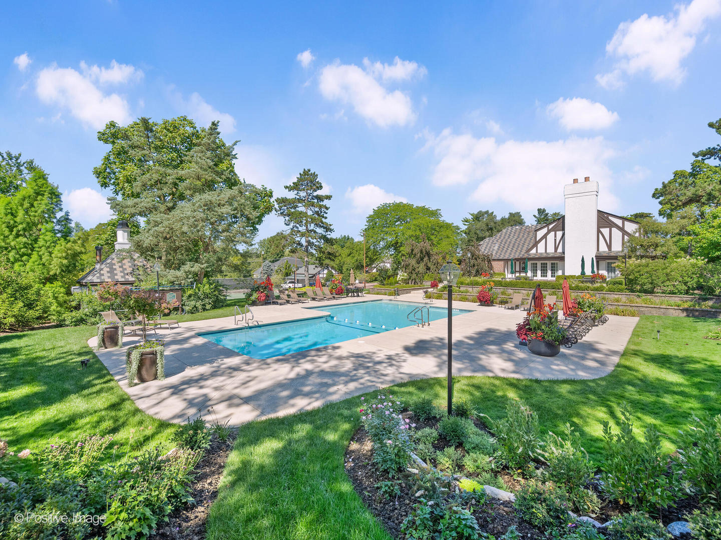 1604 Burr Ridge Club, Burr Ridge, IL 60527