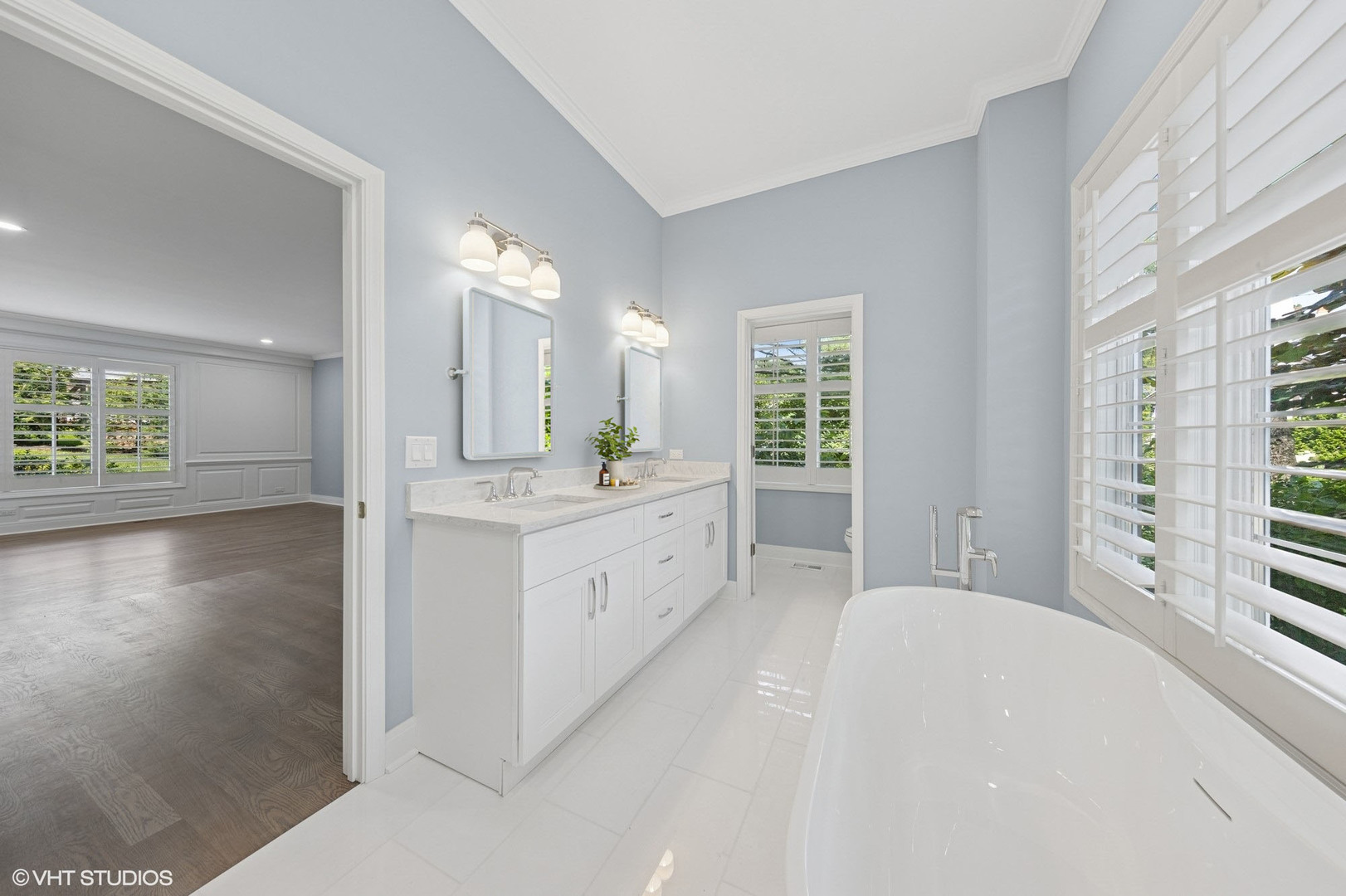 1604 Burr Ridge Club, Burr Ridge, IL 60527