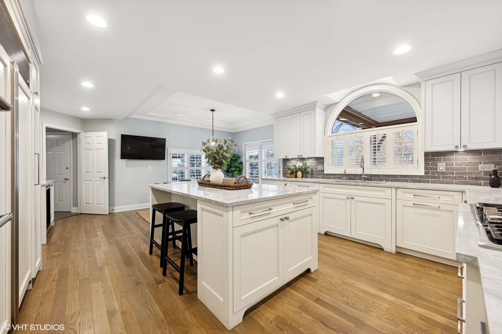 1604 Burr Ridge Club, Burr Ridge, IL 60527