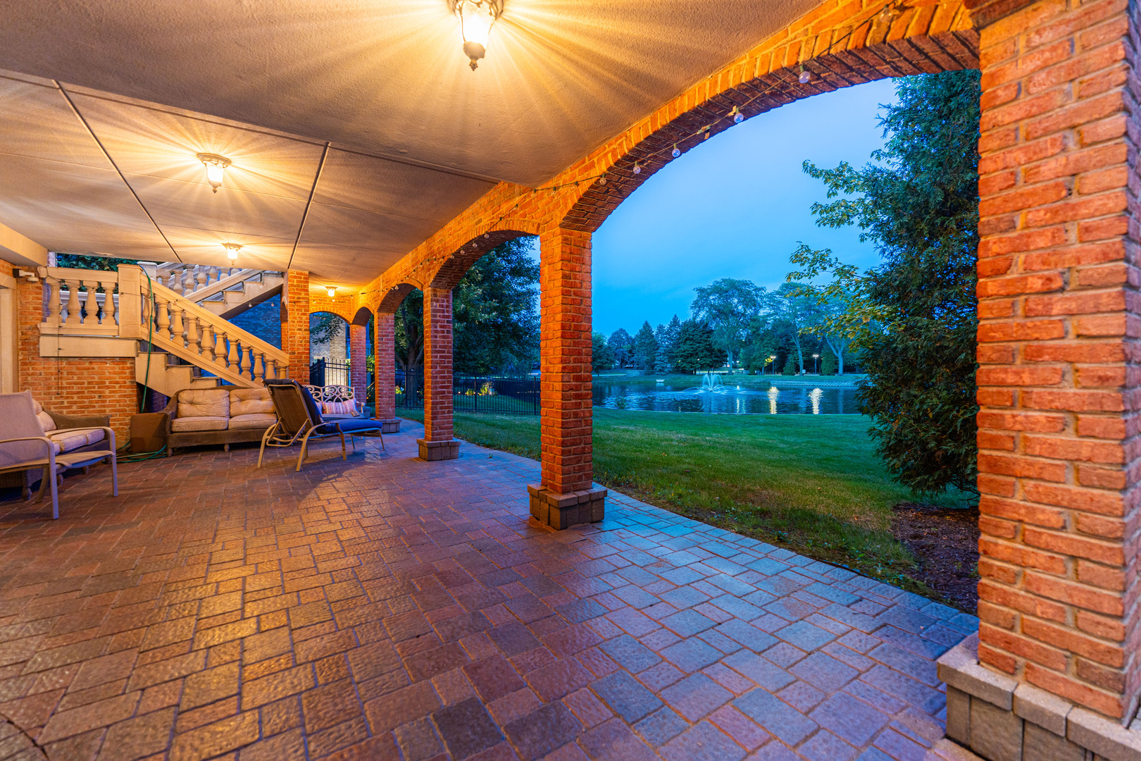 147 Los Lagos Drive, Bloomingdale, IL 60108