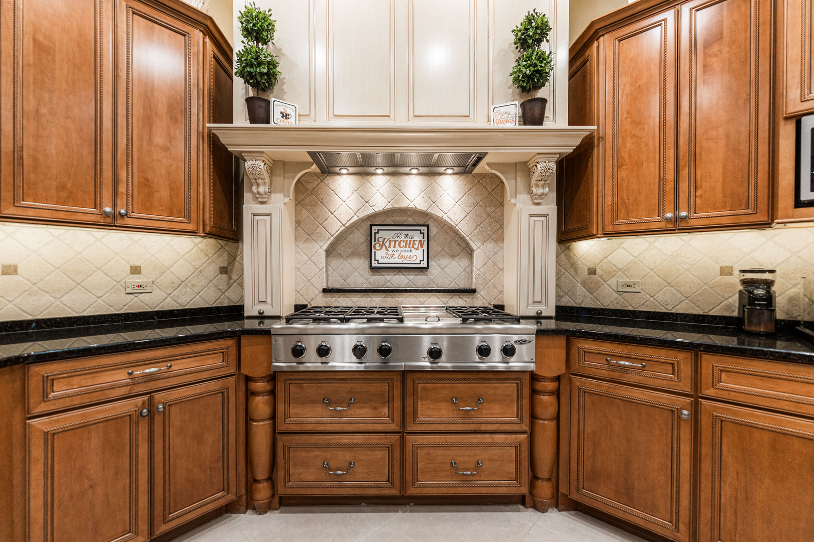 147 Los Lagos Drive, Bloomingdale, IL 60108