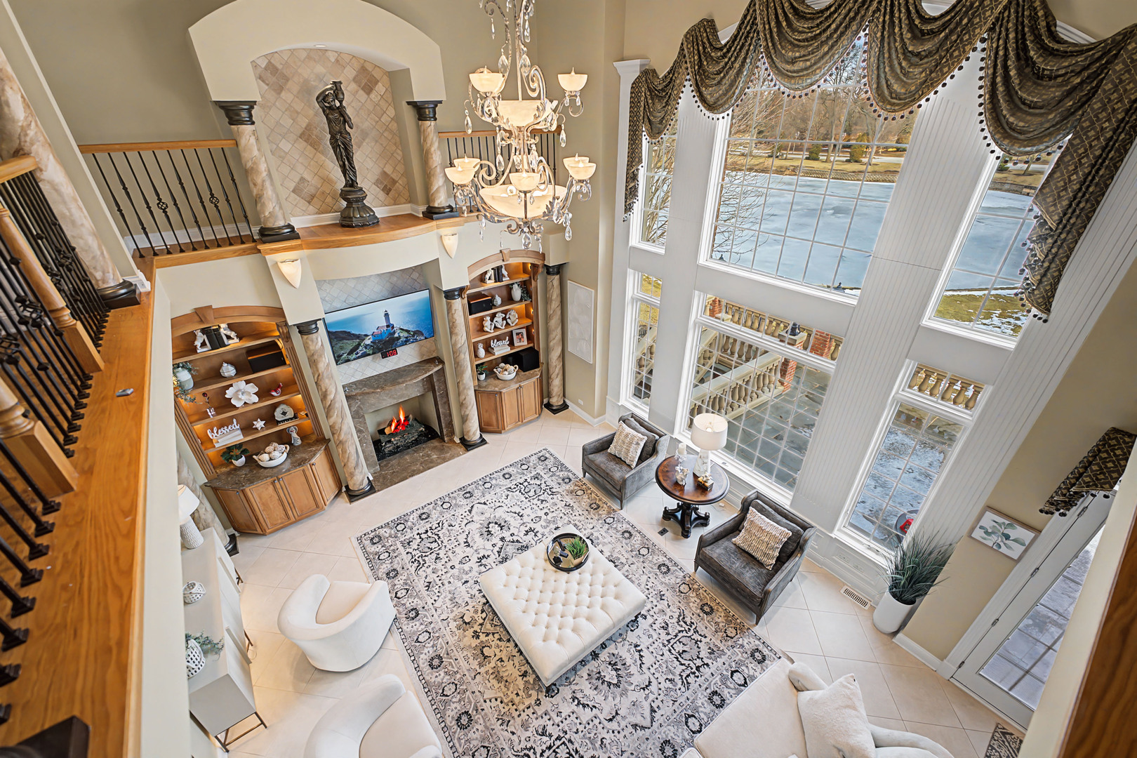 147 Los Lagos Drive, Bloomingdale, IL 60108