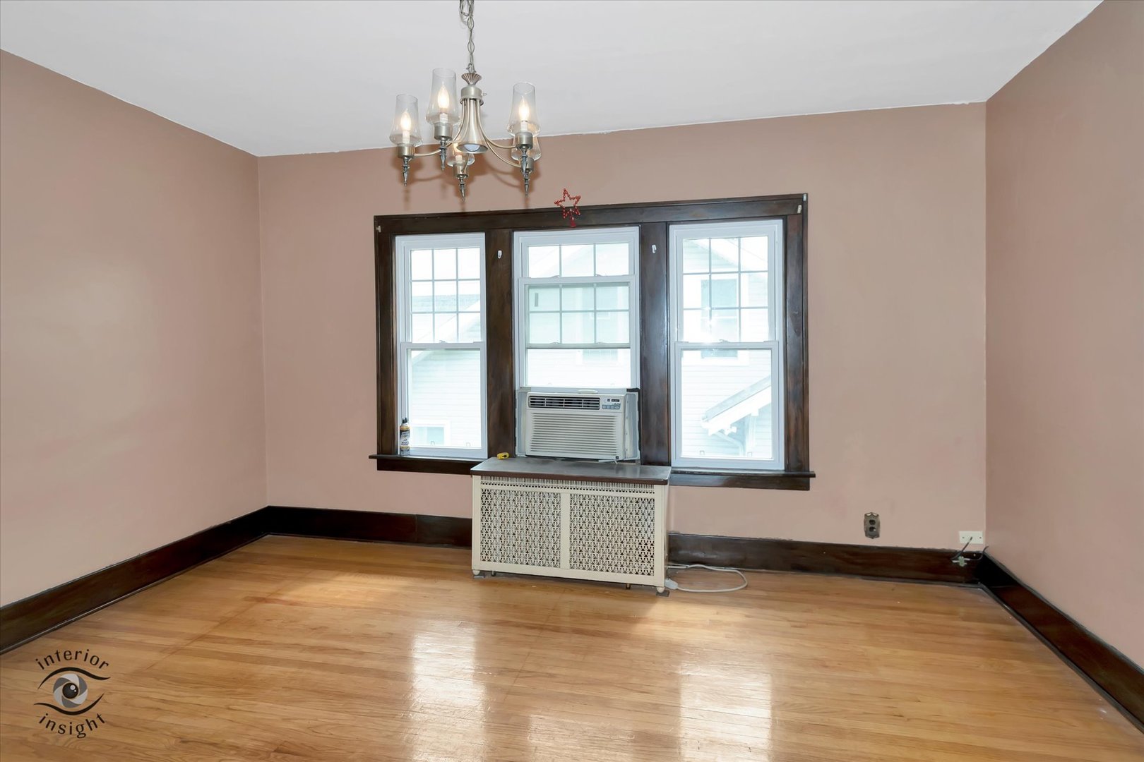 136 E 10th Street, Chicago Heights, IL 60411