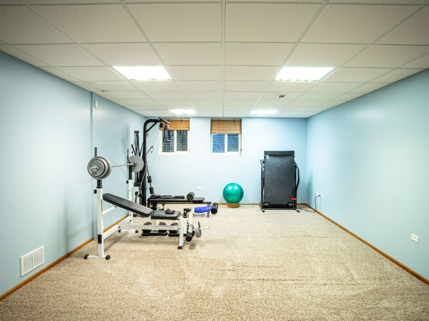 17945 W Pond Ridge Circle, Gurnee, IL 60031