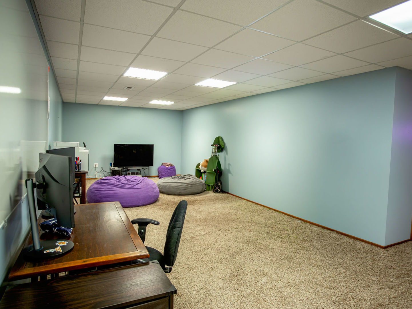 17945 W Pond Ridge Circle, Gurnee, IL 60031