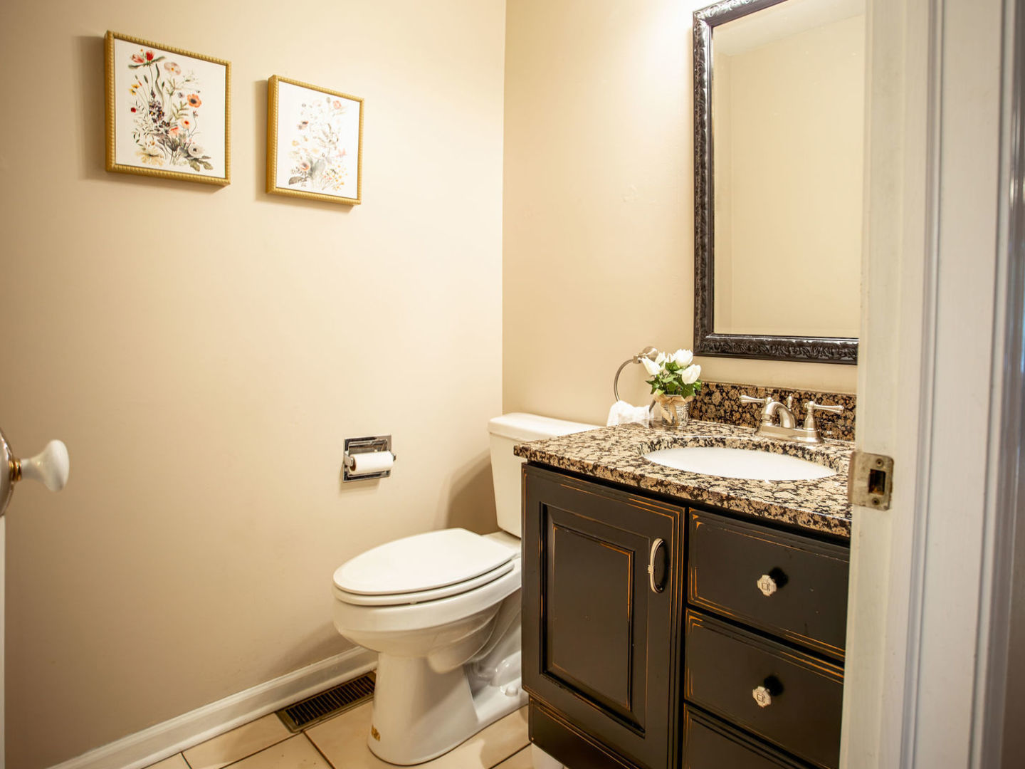 17945 W Pond Ridge Circle, Gurnee, IL 60031