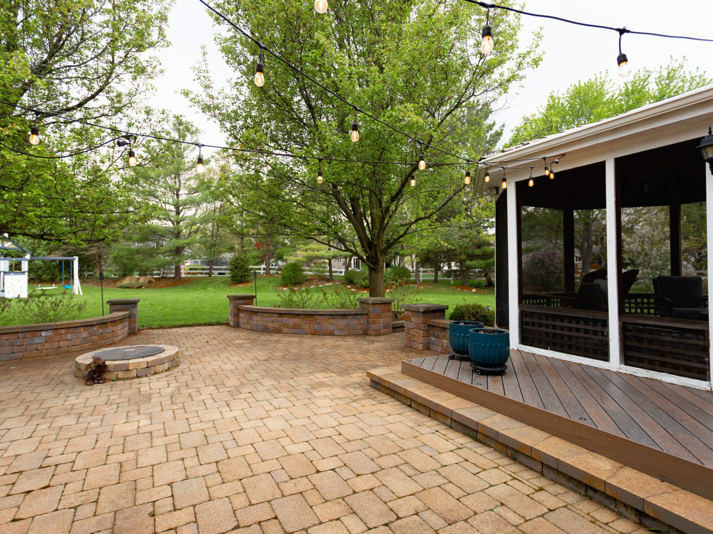 17945 W Pond Ridge Circle, Gurnee, IL 60031