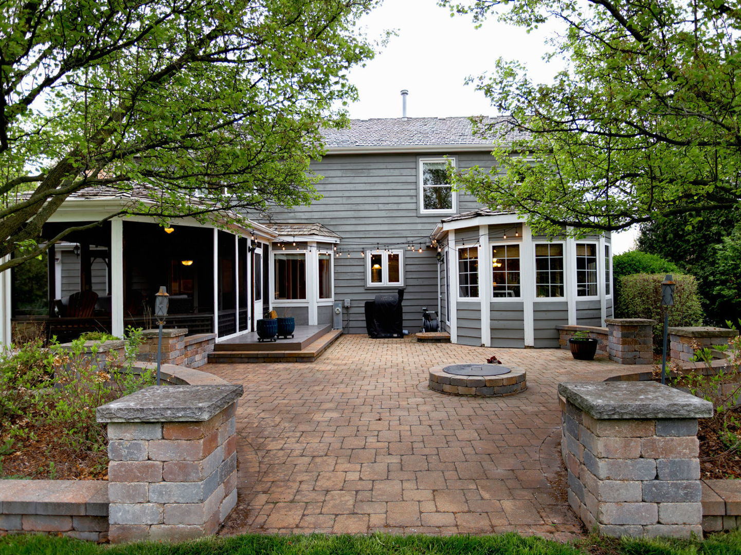 17945 W Pond Ridge Circle, Gurnee, IL 60031