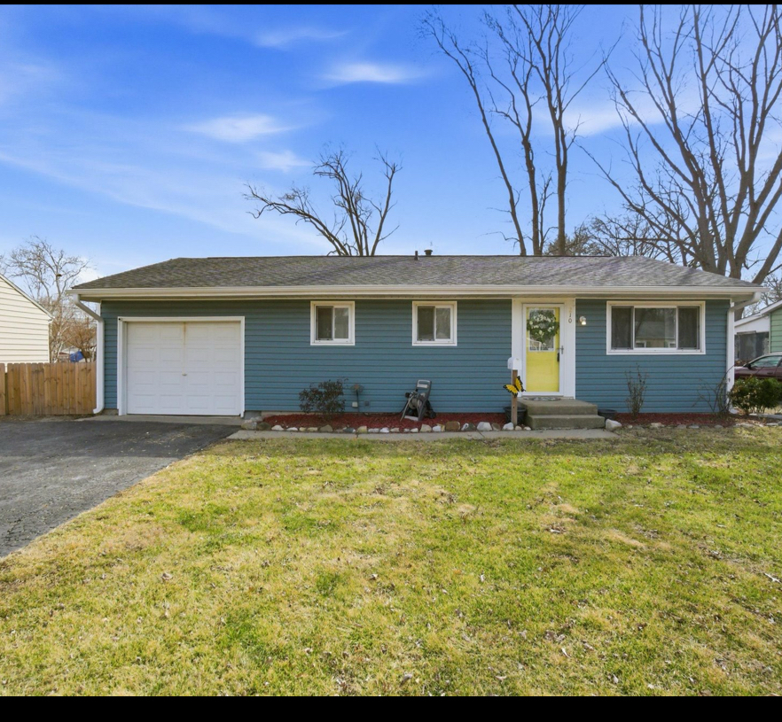 210 E Edgelawn Drive, Plano, IL 60545