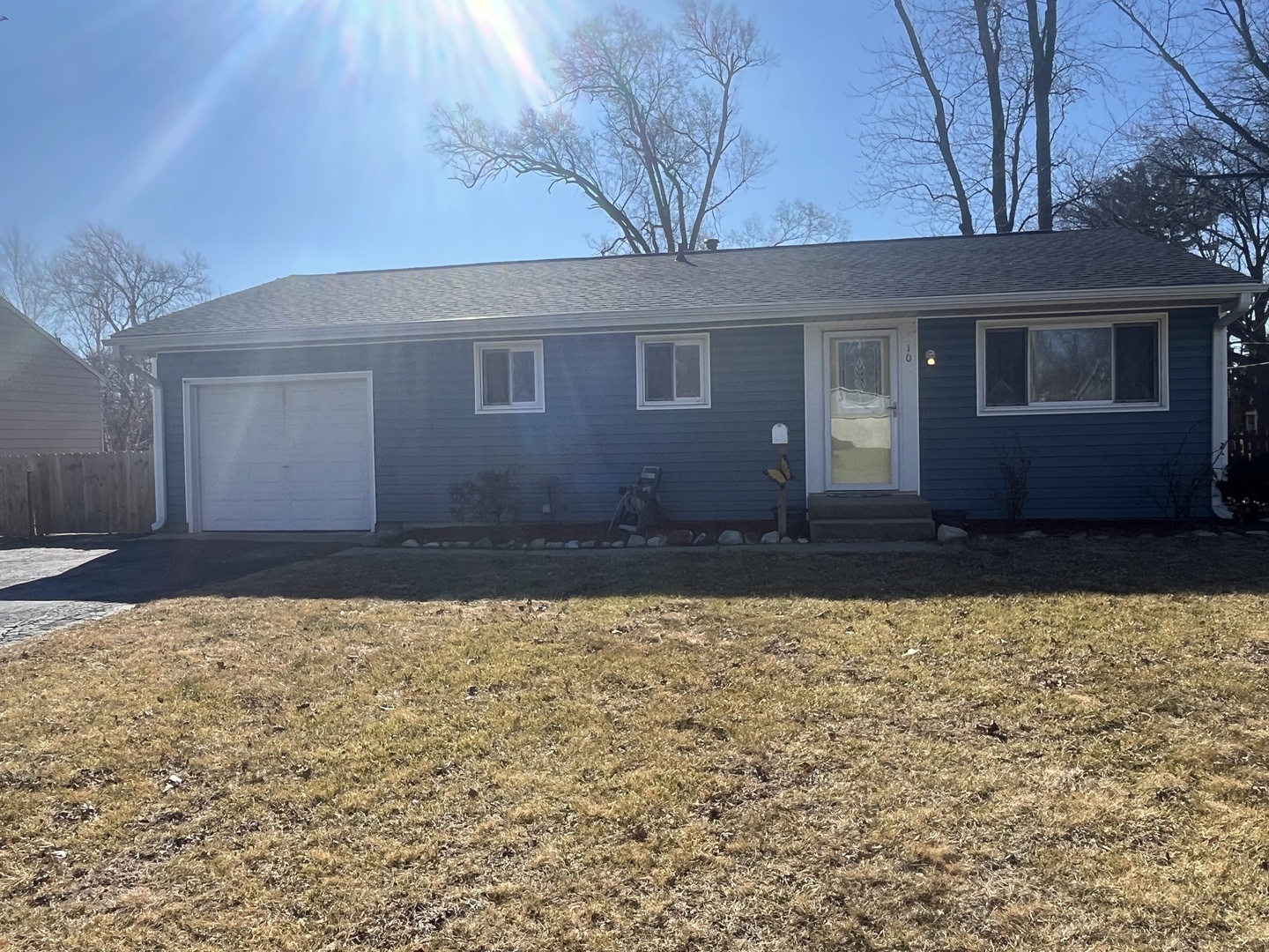 210 E Edgelawn Drive, Plano, IL 60545