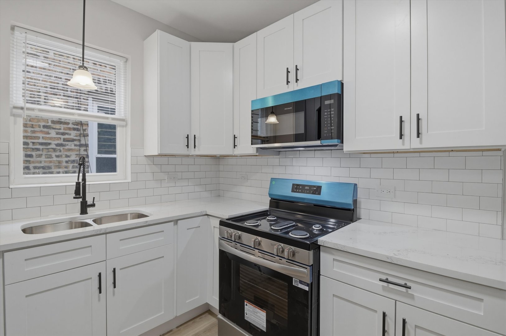 7833 S Vernon Avenue, Chicago, IL 60619