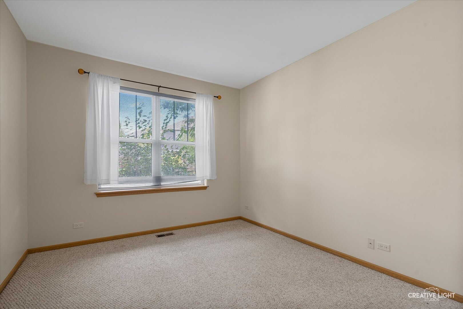 416 Frankfort Avenue, Oswego, IL 60543