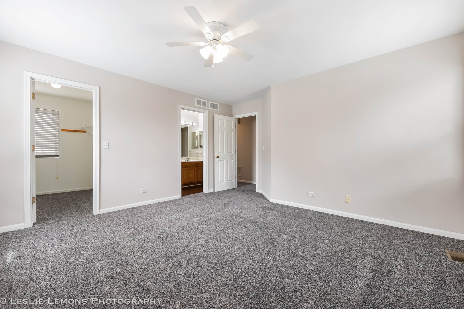 4137 Blackstone Drive #4137, Aurora, IL 60504