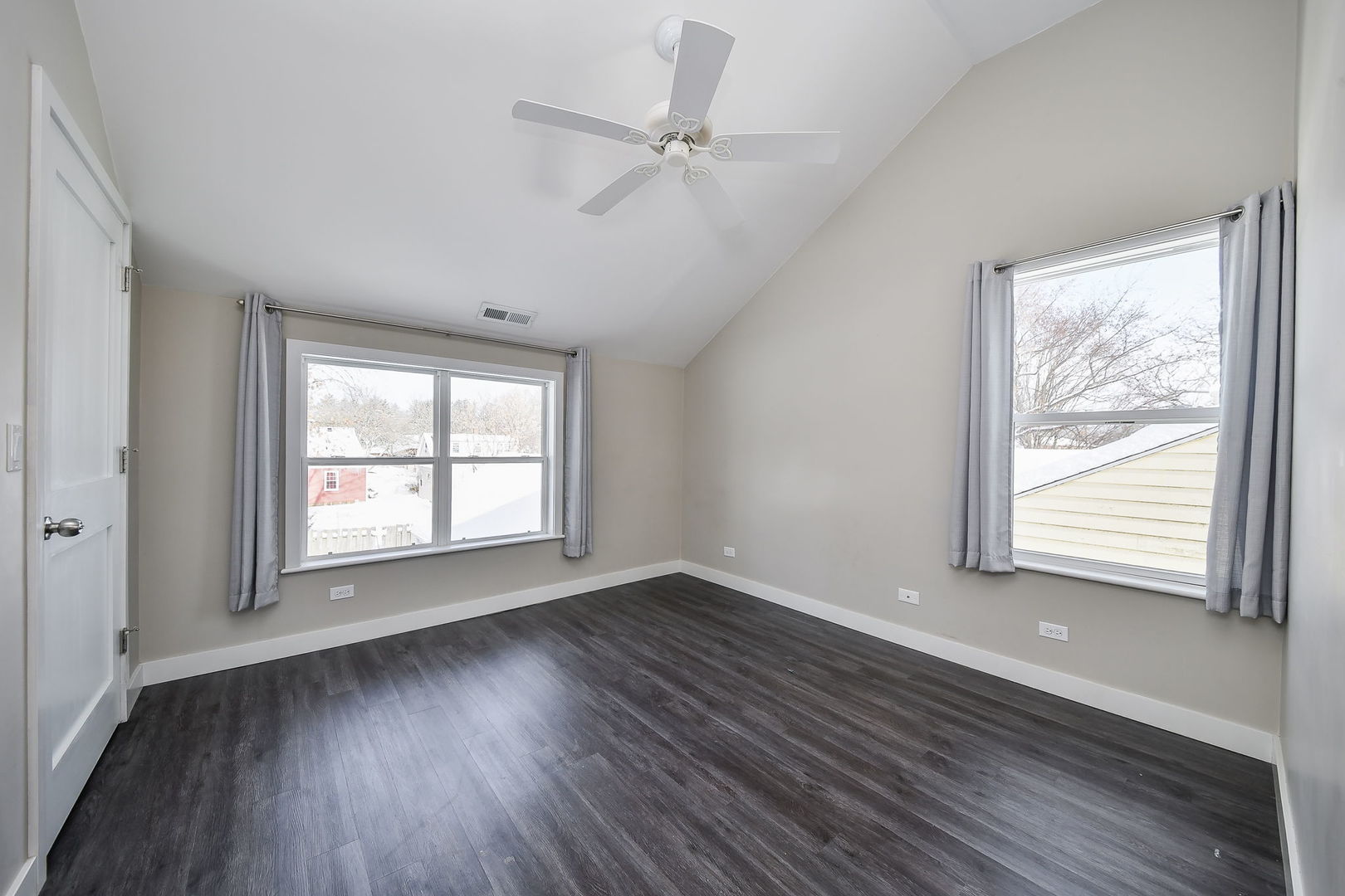 825 Albert Avenue, Sycamore, IL 60178