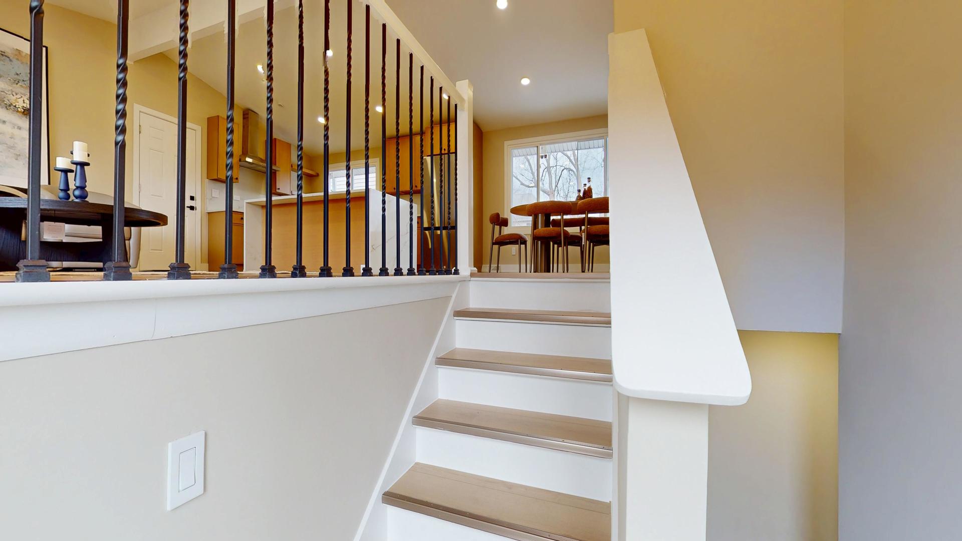 907 W North Avenue, Lake Bluff, IL 60044