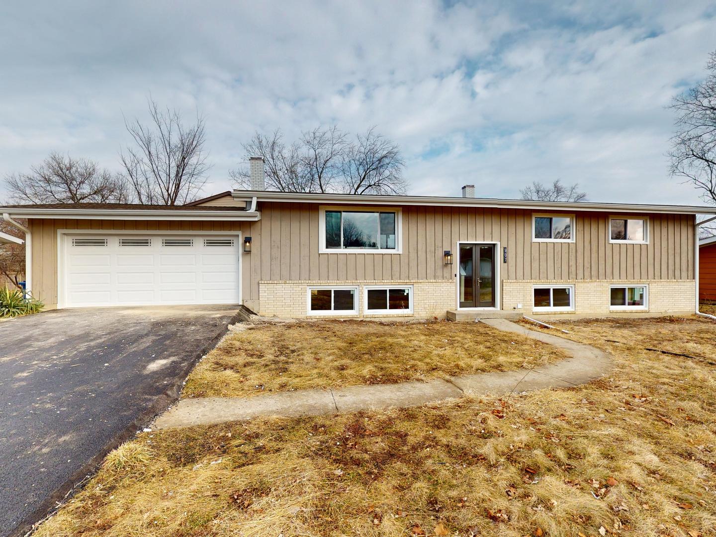 907 W North Avenue, Lake Bluff, IL 60044