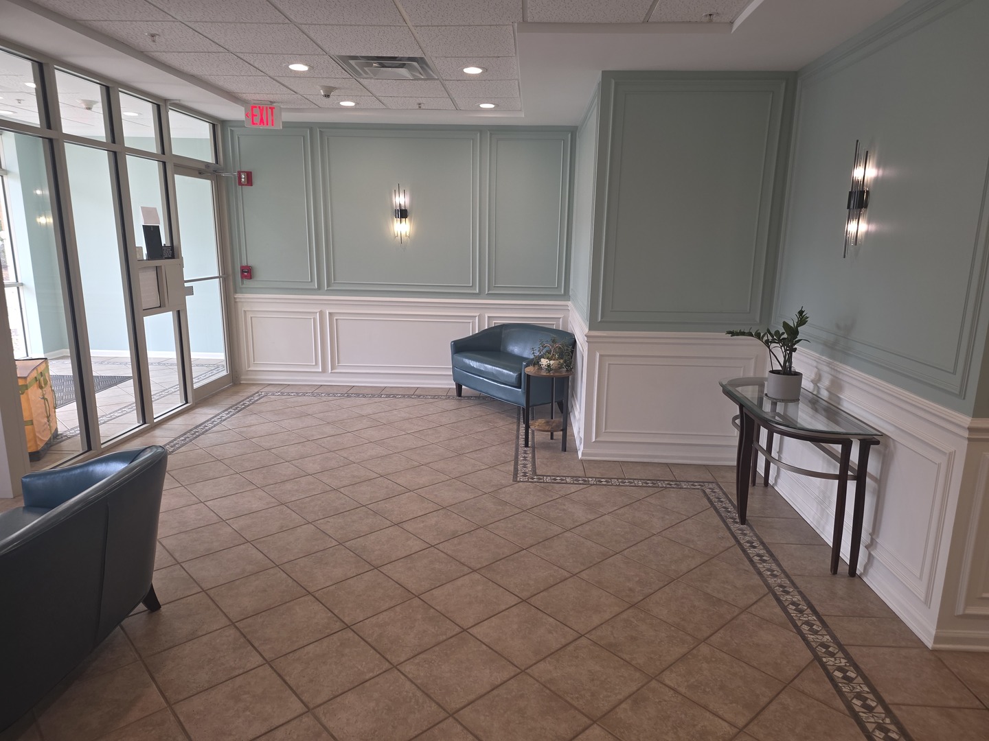 6815 N MILWAUKEE Avenue #201, Niles, IL 60714