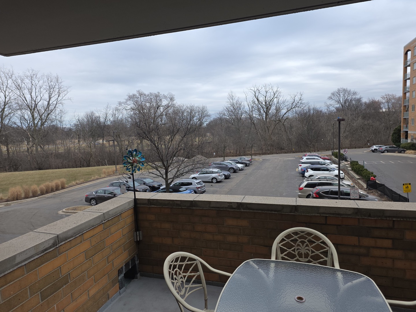 6815 N MILWAUKEE Avenue #201, Niles, IL 60714