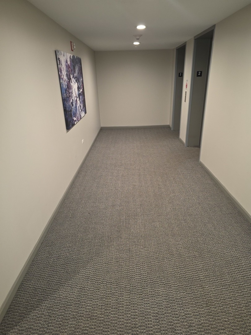 6815 N MILWAUKEE Avenue #201, Niles, IL 60714