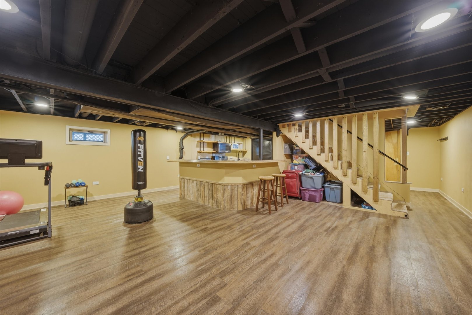 9307 ETHYL Lane, Tinley Park, IL 60487