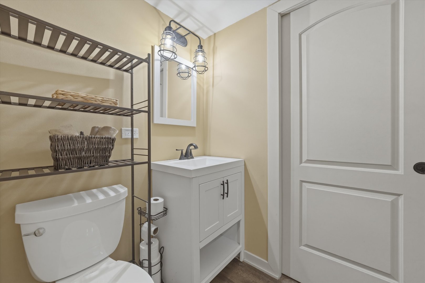 9307 ETHYL Lane, Tinley Park, IL 60487