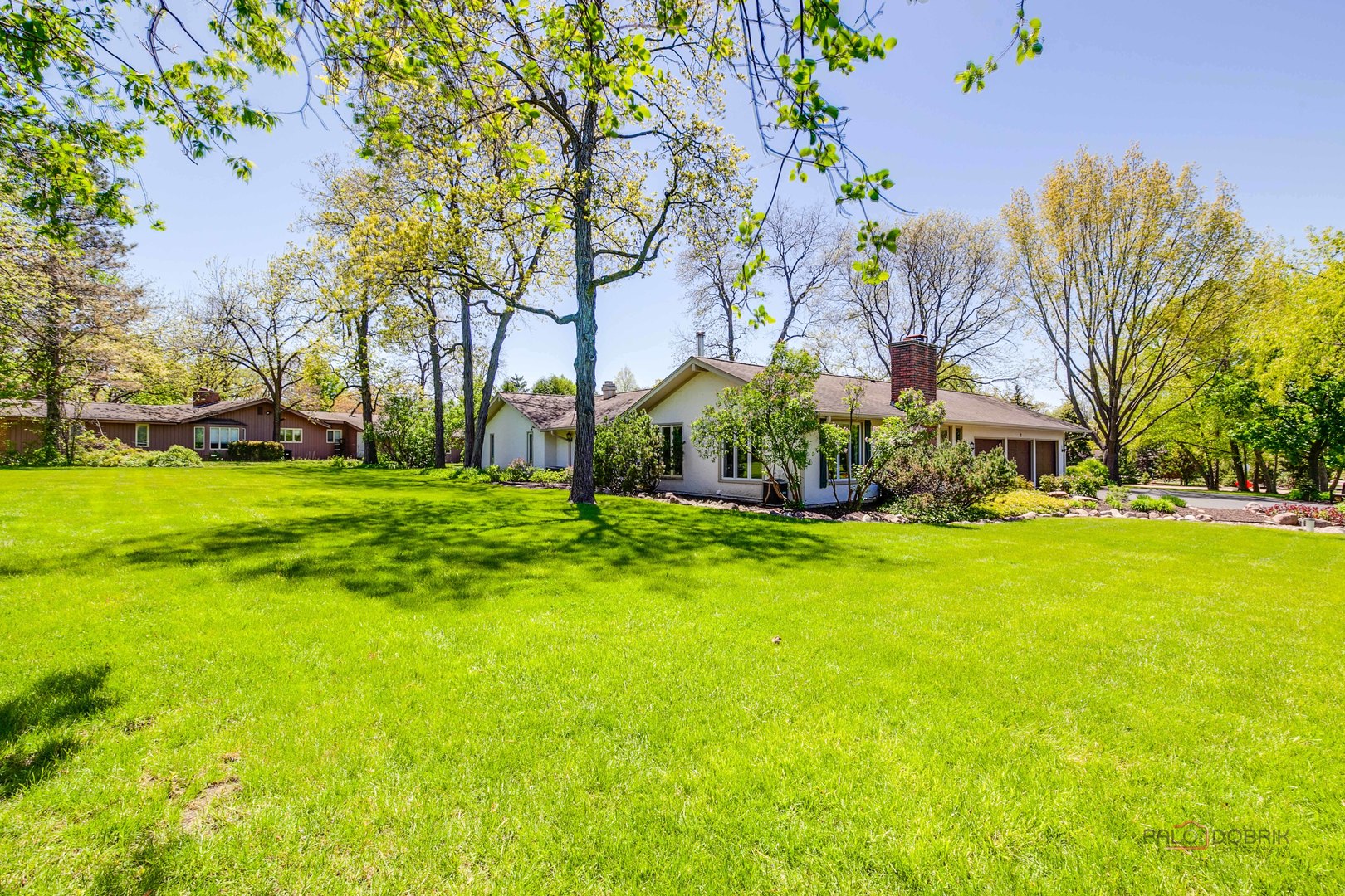 2 Acorn Drive, Hawthorn Woods, IL 60047