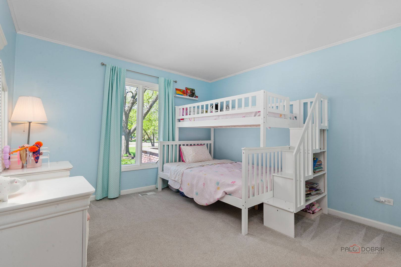 2 Acorn Drive, Hawthorn Woods, IL 60047