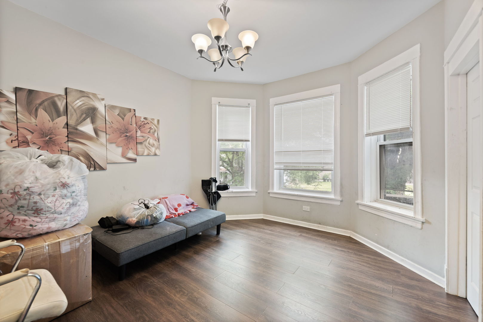 7115 S Champlain Avenue, Chicago, IL 60619